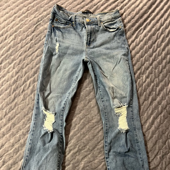 Jeans - Picture 1 of 3